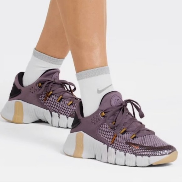 New in box W Nike Free Metcon 4 Purple Smoke Size 6 W - Picture 5 of 5